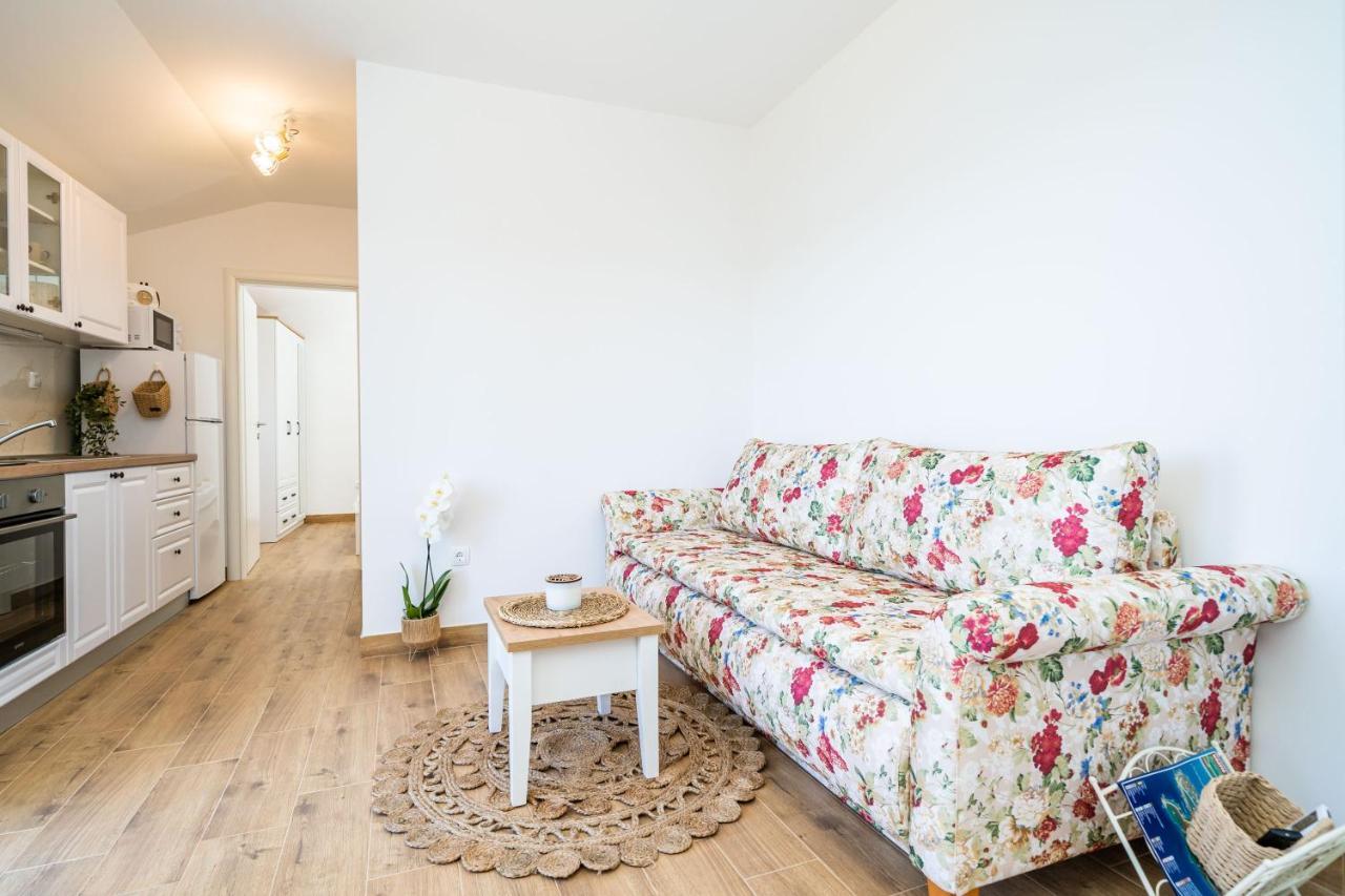 Apartma Lovro *